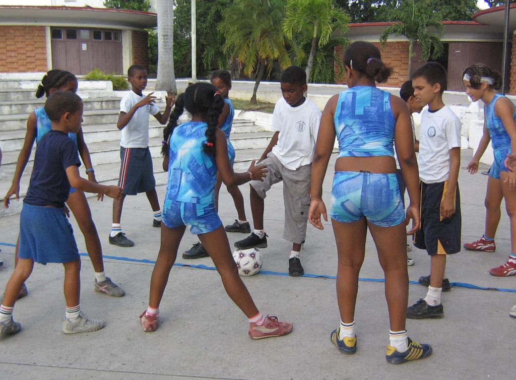 Ausencia de profesores de Educación Física en la capital cubana.