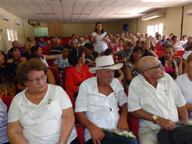 Héroes del trabajo encabezaron el intercambio. Foto: Manuel Valdés