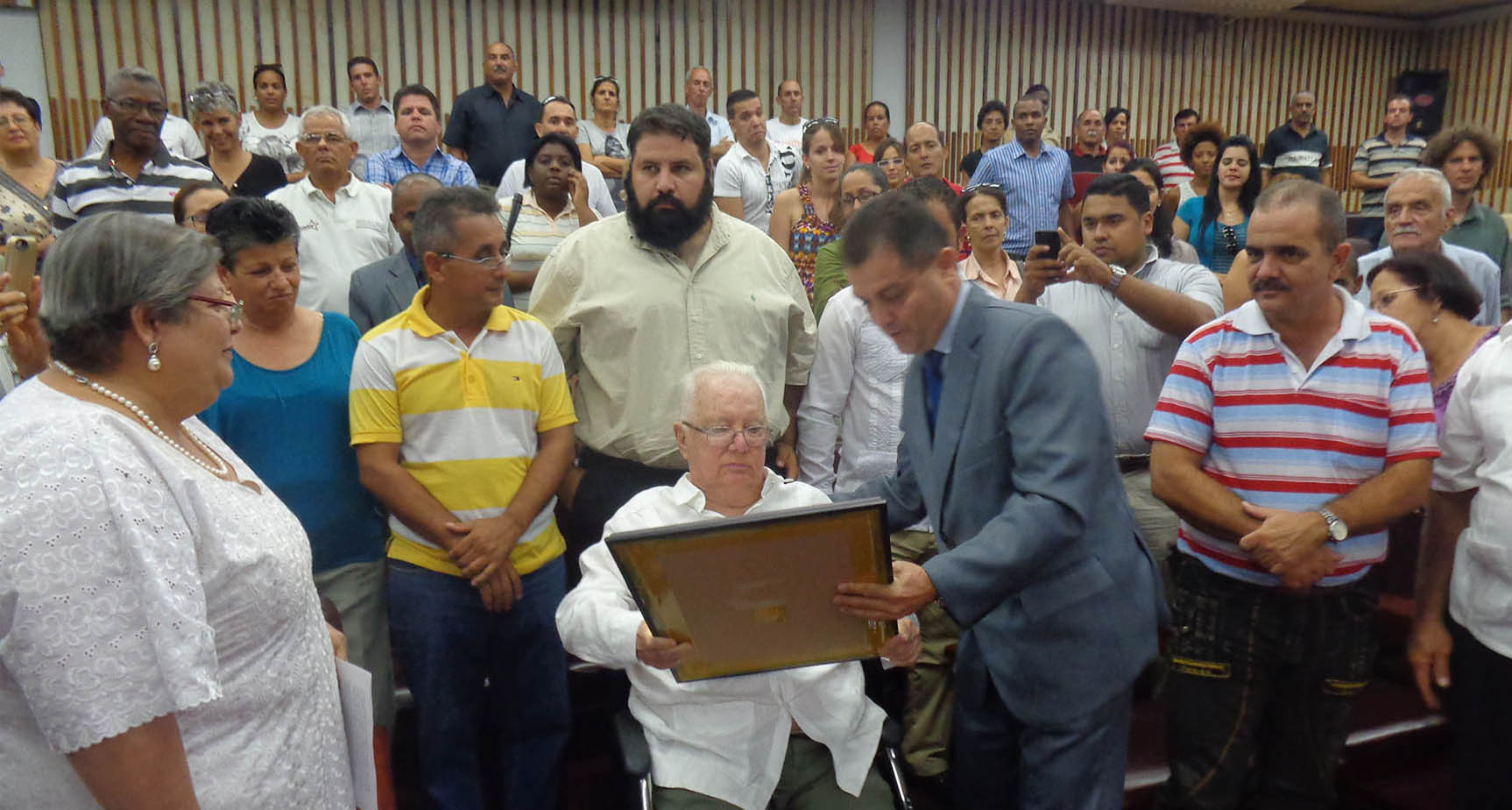 El intelectual y político cubano Armando Hart Dávalos recibe el título de Doctor Honoris Causa en Ciencias Sociales por la Universidad de Pinar del Río Hermanos Saíz Montes de Oca (UPR).