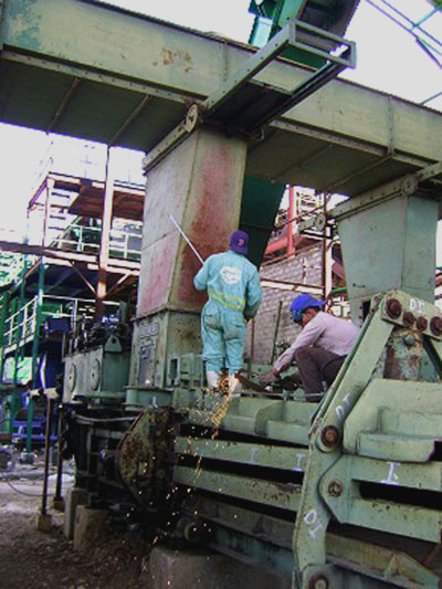 Las labores de recuperación de la fábrica de tableros de bagazo, en el municipio de Primero de Enero, figuran entre las tareas prioritarias. (Foto: Héctor Paz Alomar)