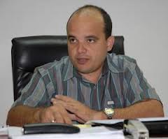 En los próximos meses deben comenzar a ejecutarse varias obras de envergadura para mejorar el drenaje en la capital, dijo a Trabajadores Javier Toledo Tápanes, delegado del Instituto Nacional de Recursos Hidráulicos en La Habana. Foto: Aguilera.