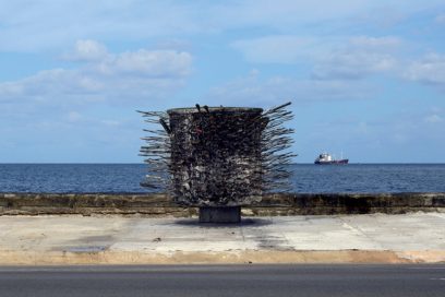 Impacto Detrás del Muro