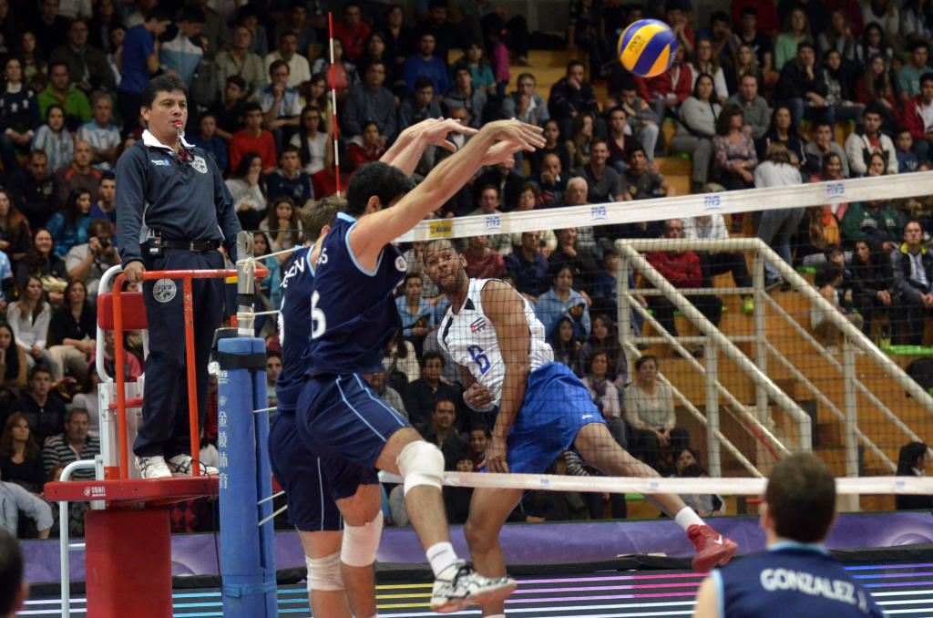 Cepeda martilló a los argentinos la noche del sábado. Foto: FIVB
