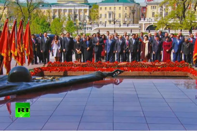 Ofrenda floral colectiva ante la Tumba del soldado desconocido