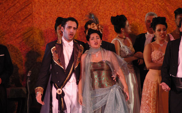 Presentaciones en el del teatro lírico Rodrigo Prats, de Holguín