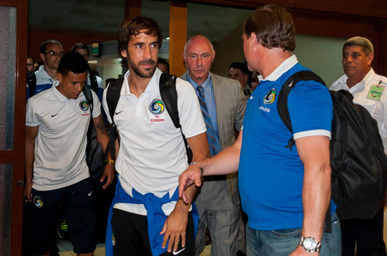 La estrella española del fútbol Raúl González Blanco llega a La Habana para participar en un juego amistoso ante la selección cubana. Foto: Calixto N. Llanes