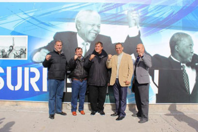 Tributo de los Cinco a Mandela en Robben Island