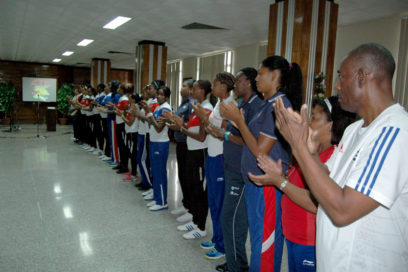 CTC reconoce a equipo nacional de baloncesto