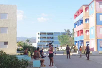 Más de mil familias santiagueras beneficiadas con nuevas viviendas
