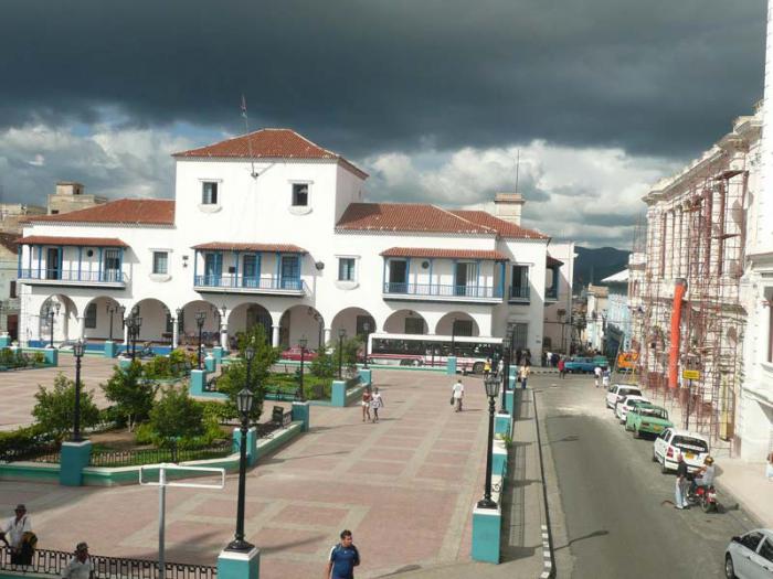 Sitios como el Parque Céspedes trascienden por su estética y óptima conservación. Foto: Palomares