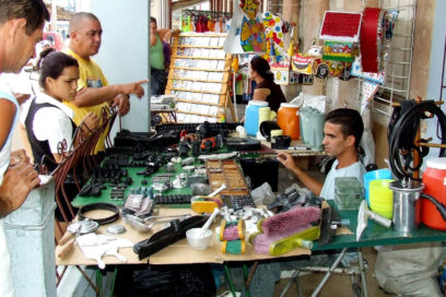 En Cuba laboran por cuenta propia más de 504 mil 600 trabajadores