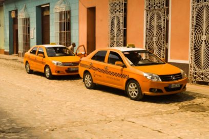 Choferes particulares podrán afiliarse a una agencia de taxis estatal