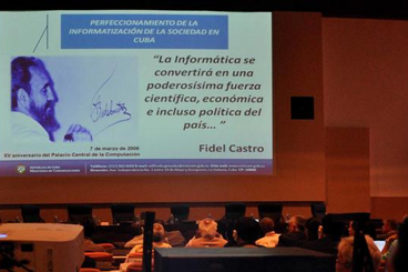 Abogan por alfabetización informativa, cultural y tecnológica