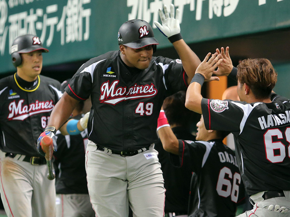 Alfredo Despaigne, uno de los tres peloteros cubanos contratados hoy en la Liga Profesional de Japón.