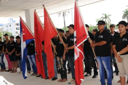 Jóvenes  y trabajadores destacados fortalecen mayor organización de masas del país