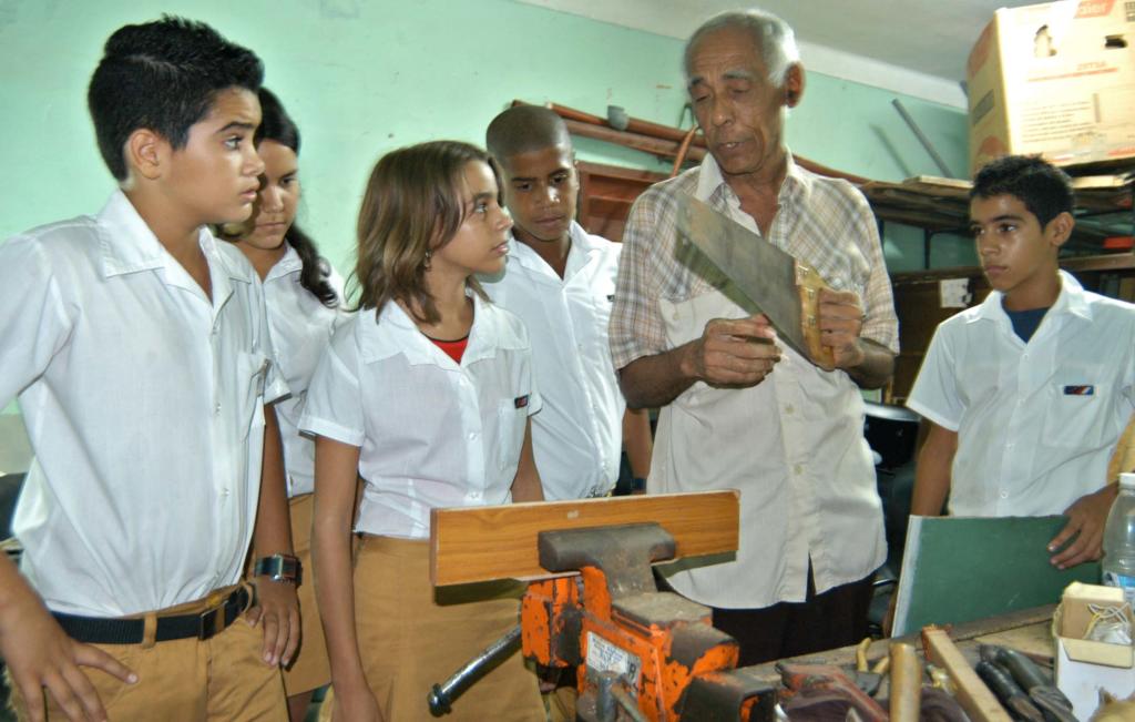 Amado de la Cruz Oviedo, profesor de Educación Laboral. Escuela: Simón Bolívar. Foto: Anabel Díaz