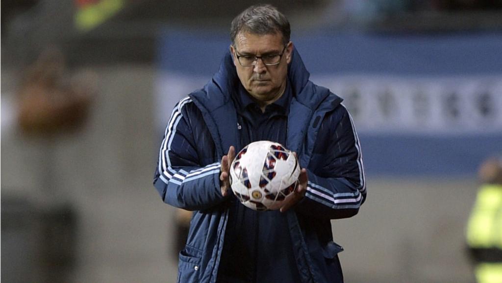 Gerardo Martino tratará de igualar a Alfio Basile, último DT argentino en ganar con la Selección en 1993.