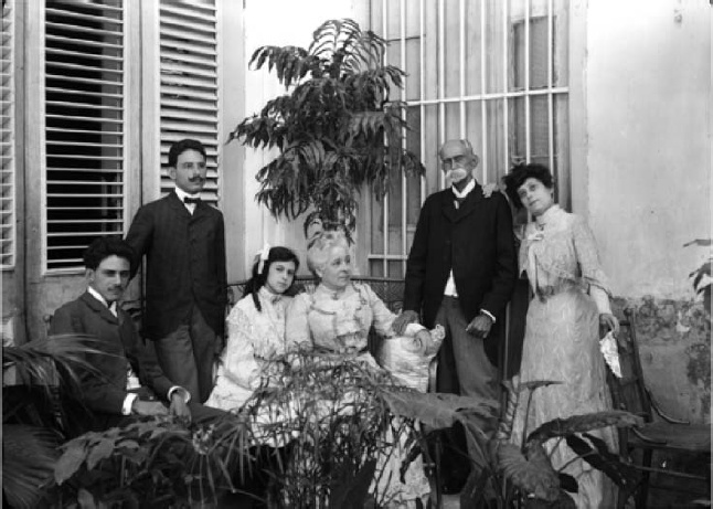 maximo gomez y parte de su_familia en 1904