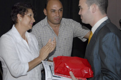 Amplia graduación de maestros en Villa Clara