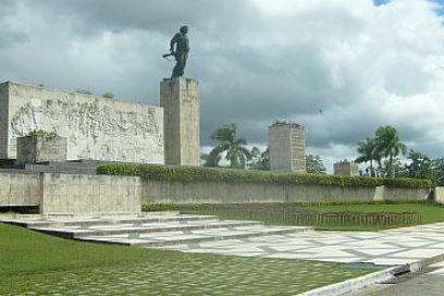 Recibe Conjunto Escultórico Ernesto  Guevara galardón nacional