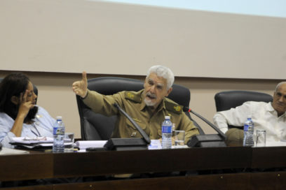Analiza Parlamento vías para solucionar problemas habitacionales