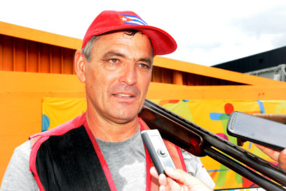 Rodríguez de bronce en el skeet