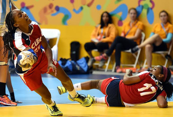 Eyatne Rizo se ha convertido en pieza importantísima dentro del equipo cubano. Foto: Ricardo López Hevia.