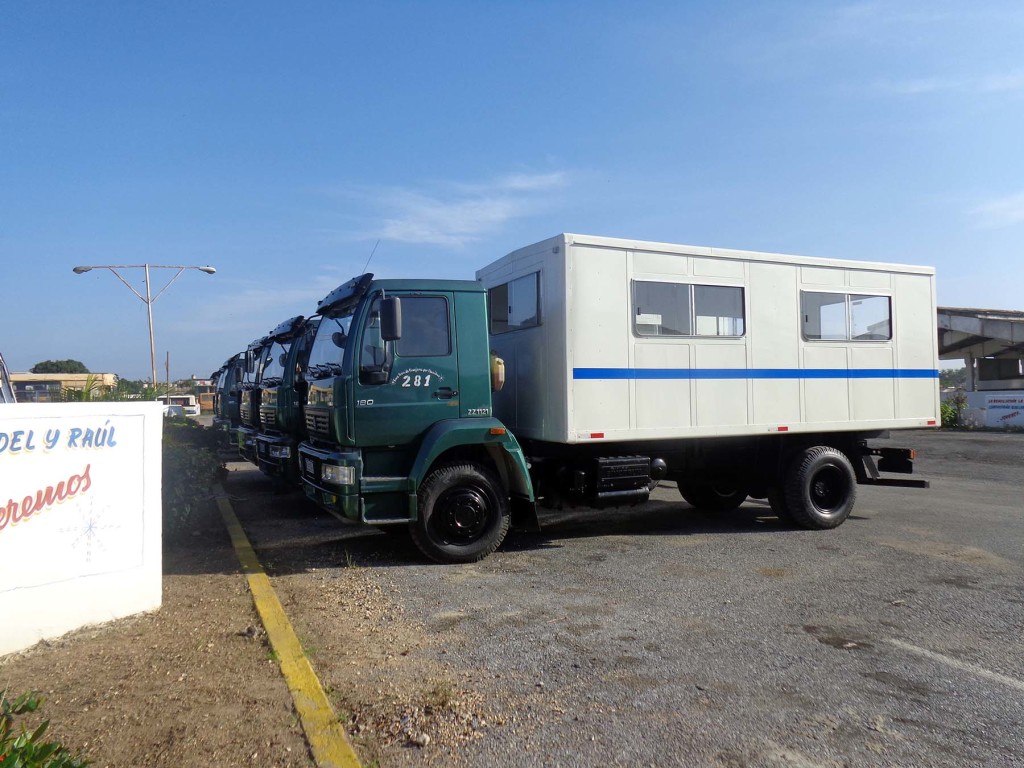 En el mes de julio comenzarán a trabajar diez nuevos semiómnibus para el movimiento de pasajeros en zonas de difícil acceso de la provincia de Pinar del Río. Fotos: Eduardo González