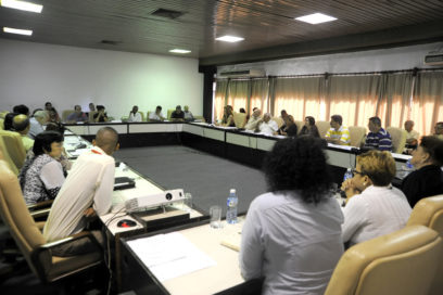 Parlamento con proyección solidaria