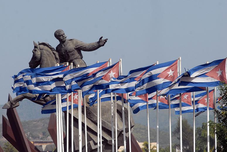 La Plaza de la Revolución Antonio Maceo de Santiago de Cuba. Foto: Miguel Rubiera