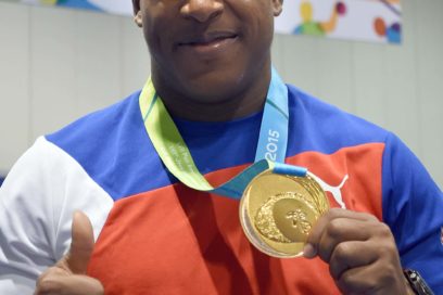 Adriel es de esa estirpe inacabable