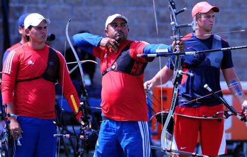 El equipo cubano de tiro con arco (M) tratará de igualar el bronce conseguido hace cuatro años en Guadalajara. Foto: Ricardo López Hevia.
