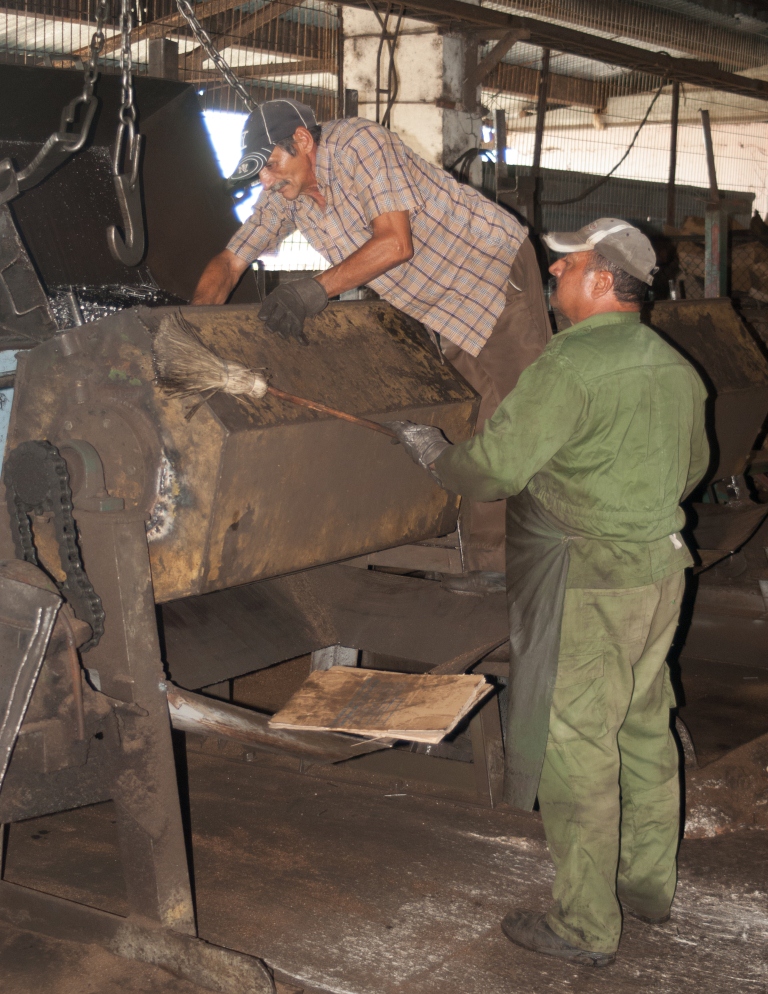 Con la nueva maquinaria aumentaría la producción de la fábrica y quedarían atrás las demoras por el envejecido equipamiento. Foto: Leandro Armando Pérez Pérez