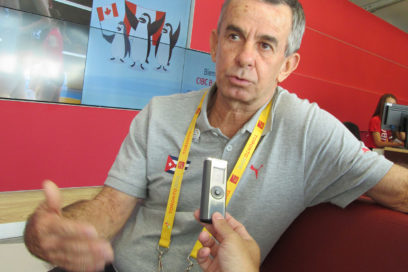 Juanito, el mecánico de las medallas