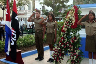 Tributo a Frank País y a los Mártires de la Revolución