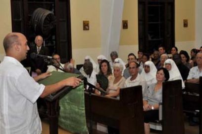 Rinden homenaje a  José Felipe Carneado, fundador de Oficina de Asuntos Religiosos