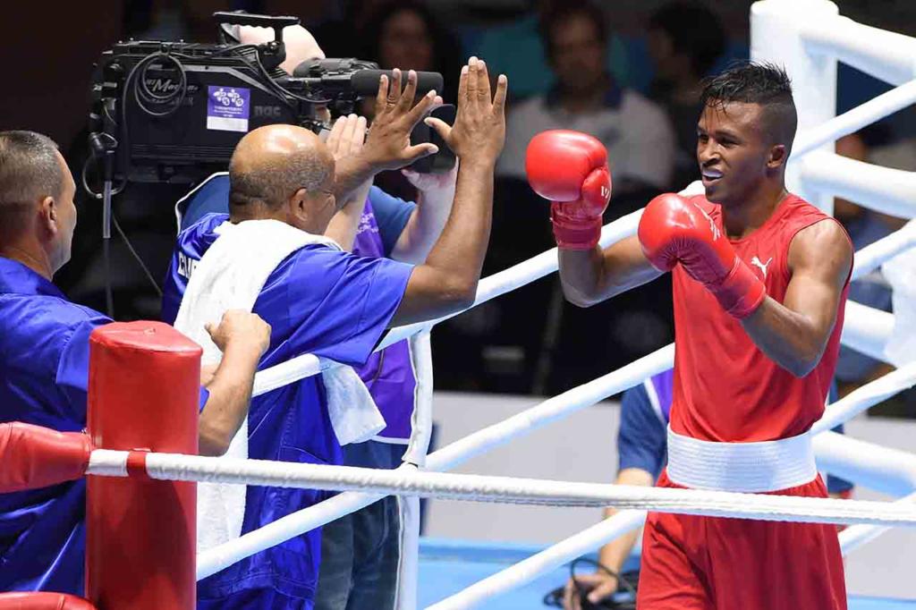 Lázaro Álvarez festeja su segundo título en Juegos Panamericanos. Foto: Roberto MOREJON RODRIGUEZ