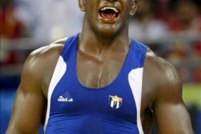 Lucha irá por tres de oro