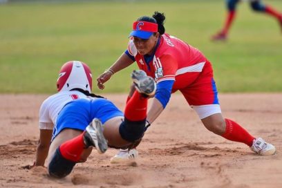 Costosa derrota en sóftbol (f) ante Brasil