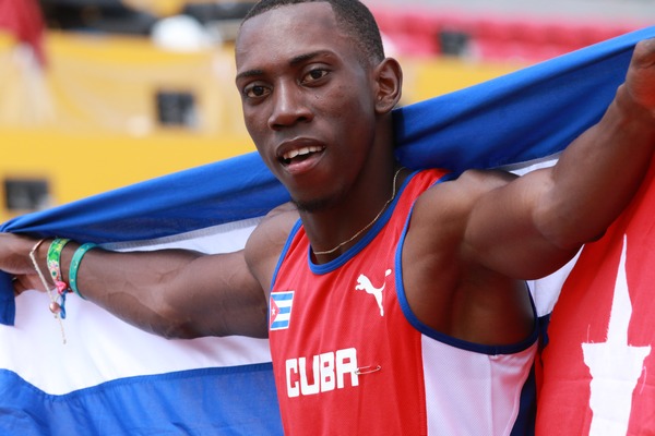 Pedro Pablo Pichardo completó con su oro una buena jornada para el atletismo cubano en Toronto. Foto: Mónica Ramírez