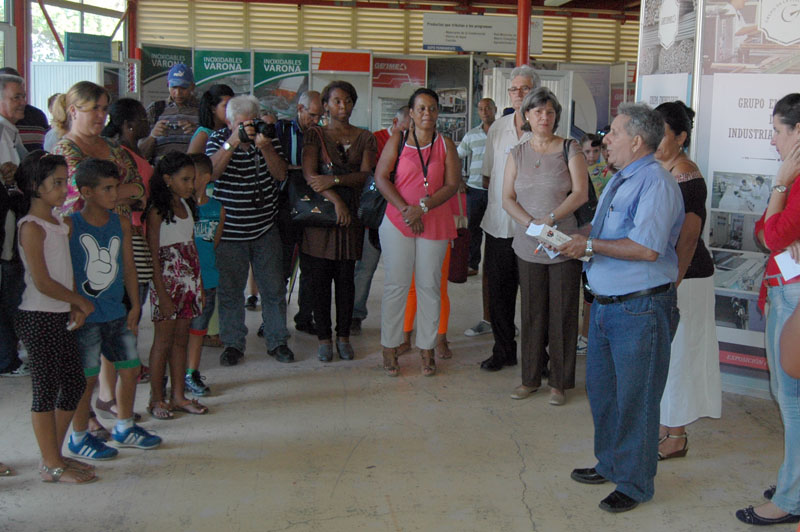 Más de 30 empresas participan con sus principales renglones y programas presentes en todas las esferas del quehacer económico del país. Foto César A. Rodríguez