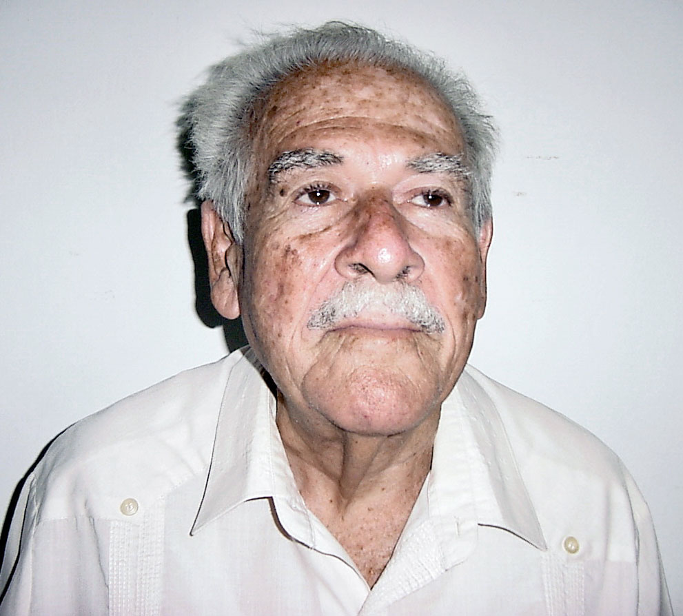 Héroe del Trabajo de La República de Cuba, Horacio Rodríguez Quesada de ciudad de la habana, sindicato de la educación la ciencia y el deporte 29 de Abril 2004 . Foto Robleda y Agustín