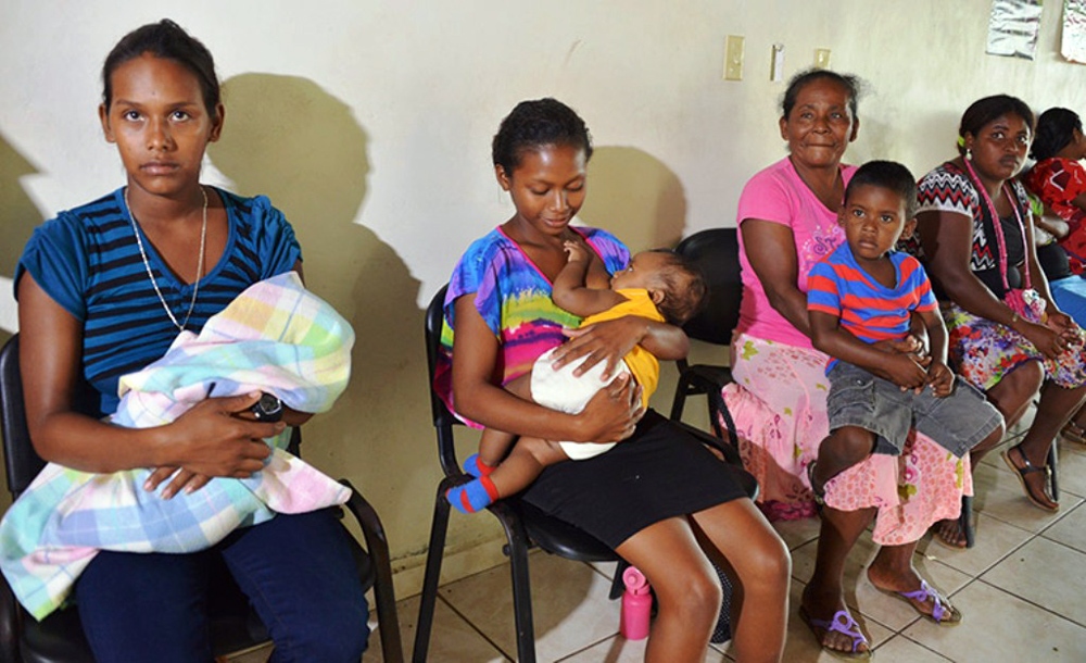 La población más humilde de Honduras es la que más agradece la labor de los colabores cubanos de la salud, la que aún se hace presente en esa nación centroamericana. Foto: Periódico La Tribuna.