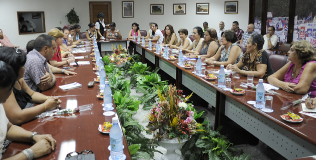 En la sede de la CTC tuvo lugar el homenaje a la Federación de Mujeres Cubanas en ocasión de su cumpleaños 55. Fotos  Roberto Carlos Medina