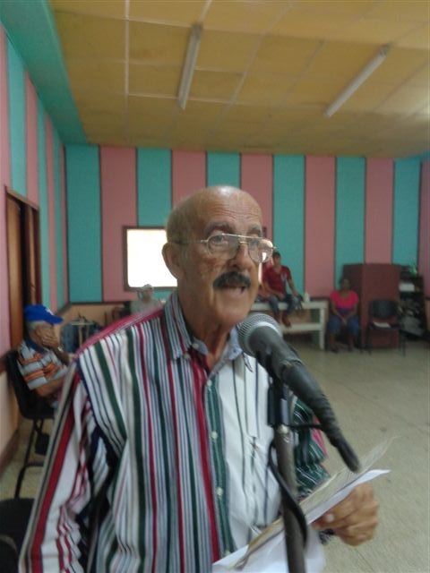 Valero con su carreta identifica el programa campesino. Foto: Manuel Valdés Paz