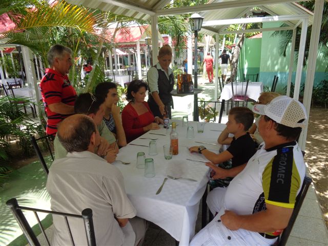 Variados servicios se ofertan en el Valle de Mayabe. Foto: Manuel Valdés Paz