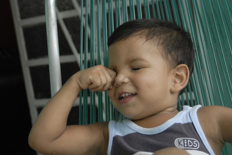 Picazón o ardor en los ojos, tos, estornudos son síntomas de alerta para alergías. | foto: Agustín Borrego