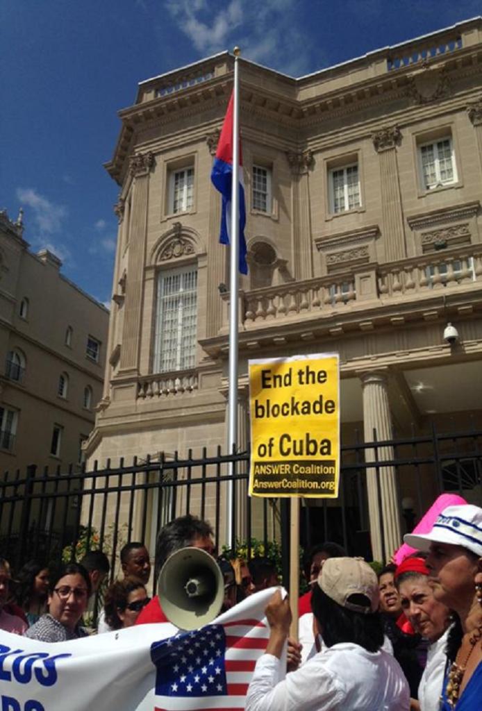 Los grupos solidarios estadounidenses nos ratificaron que seguirán apoyándonos en los reclamos por el levantamiento del bloqueo, por la devolución del territorio ilegalmente ocupado con la Base Naval de Guantánamo y por la supresión de acciones subversivas contra el país. | foto: TeleSur