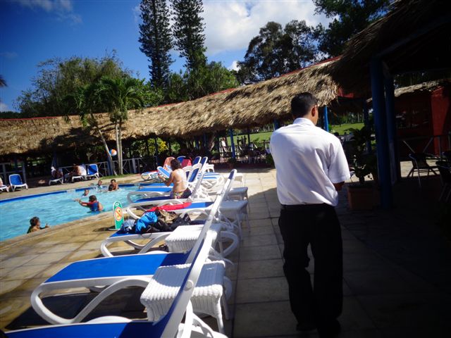 La piscina y paseos a caballo están entre las opciones. Foto: Lourdes Rey
