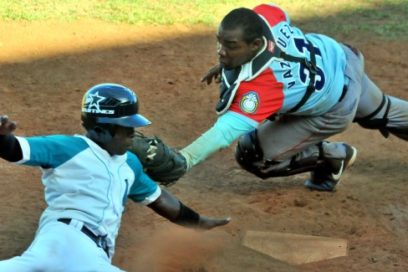 La hora actual del béisbol cubano